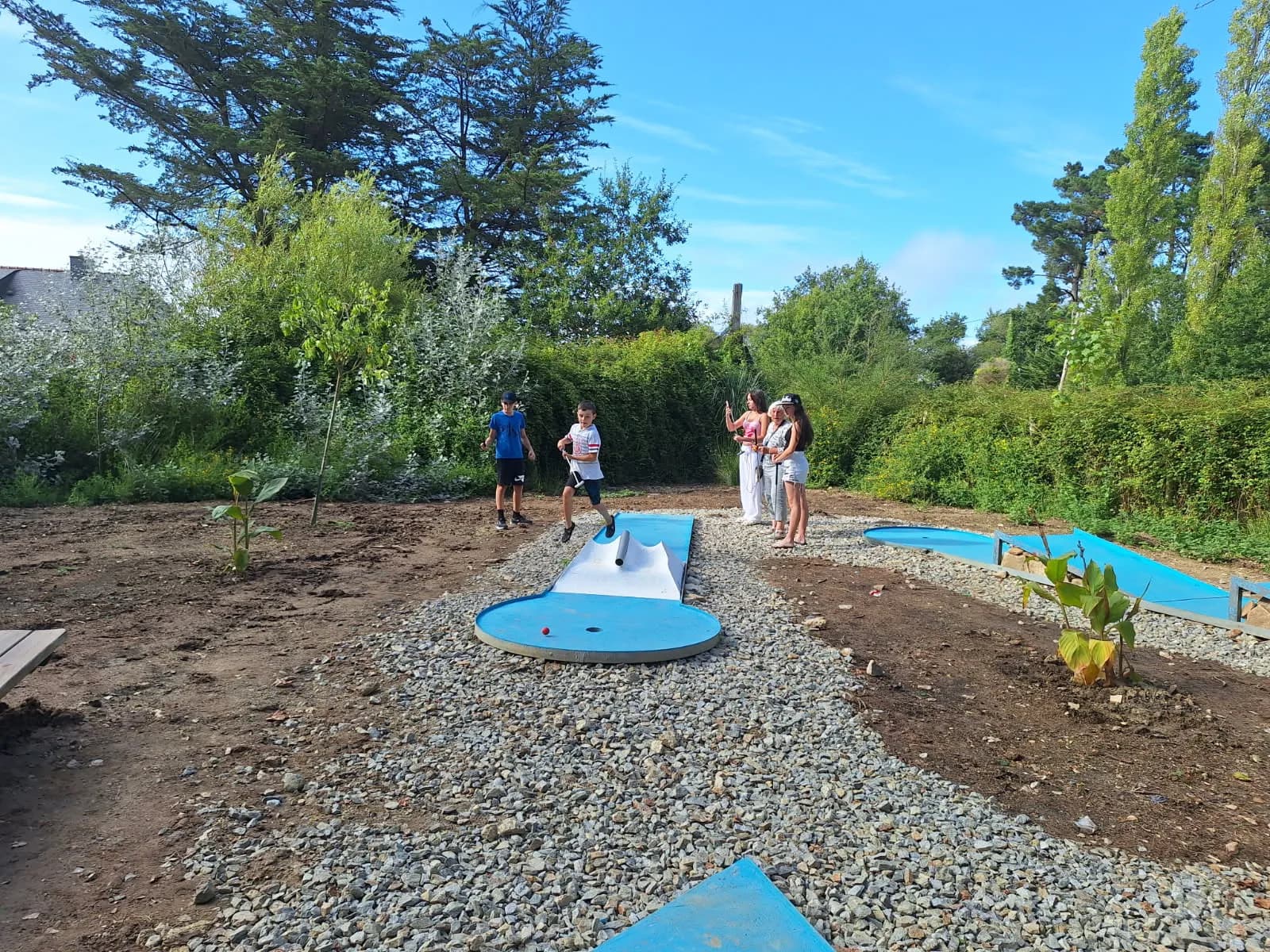 Trou créatif du parcours de mini-golf breton